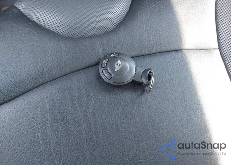 2008 Mini Cooper S z USA, uszkodzony, nr VIN WMWMF735X8TV32721